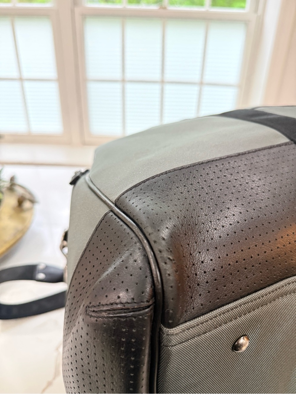 Coach 24” Voyager Travel Duffel Bag with Leather Trim and Shoulder Strap! - Picture 12 of 16